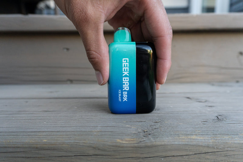 are geek bar vapes refillable BRK & Disposable Pods Unboxing + Review — NVB Inc Type:4mL Refillable Pods GEEKVAPE H45 | Aegis Geekvape Aegis nano pods