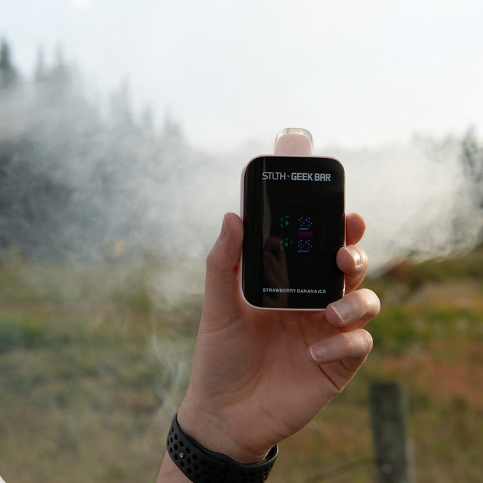 STLTH X Geekbar Collab Device Review